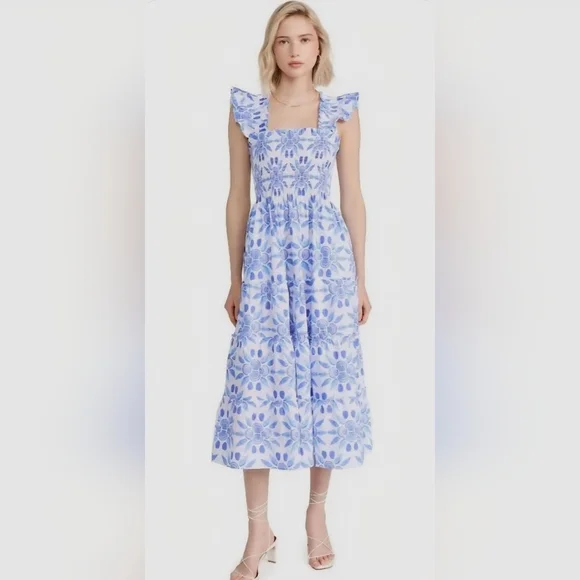 Hill House Home The Ellie Nap Dress Blue White Floral Smocked Midi Dress Medium - Picture 2 of 16